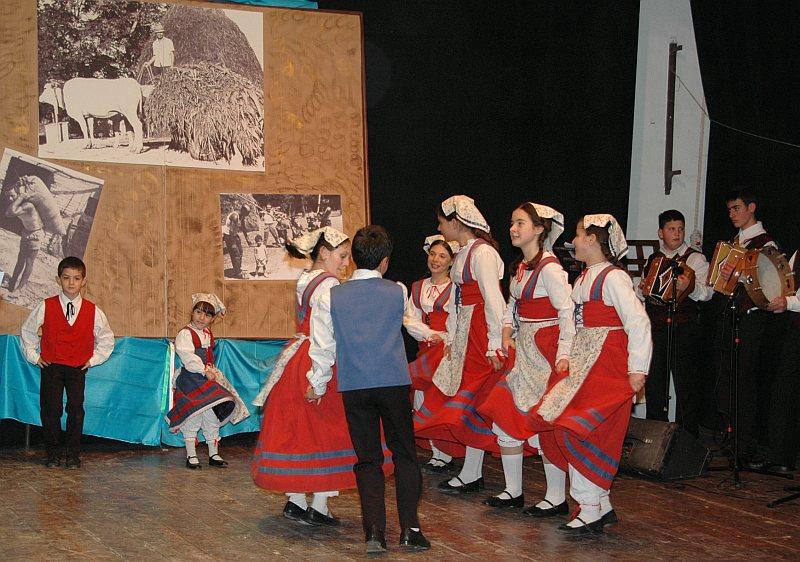2011-04-02 spettacolo Petritoli (16).jpg